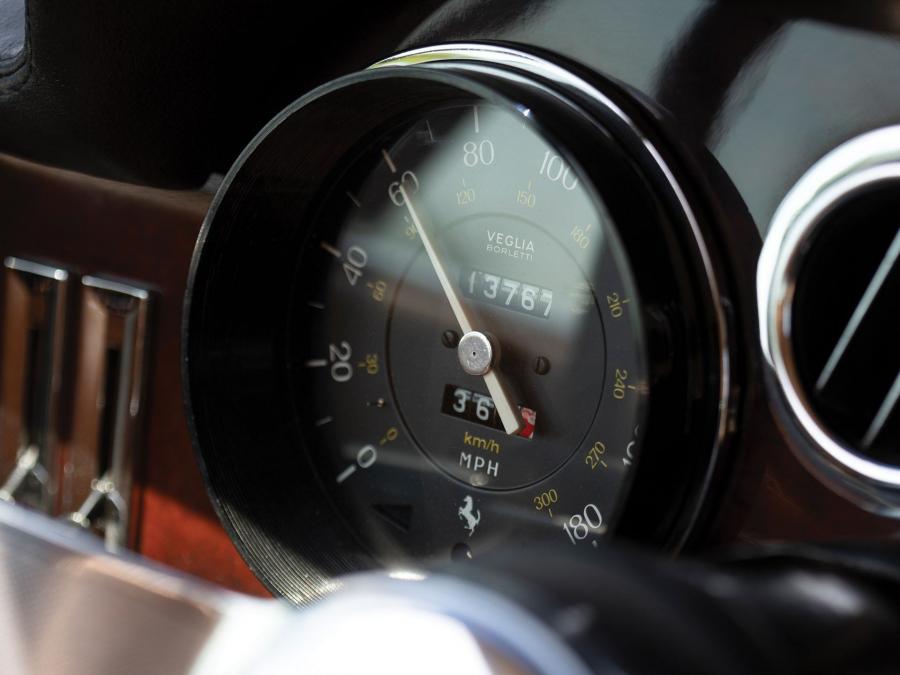 Панель приборов Ferrari 330 GT Shooting Brake (7963) 1968 года  (фото 37 из 53)